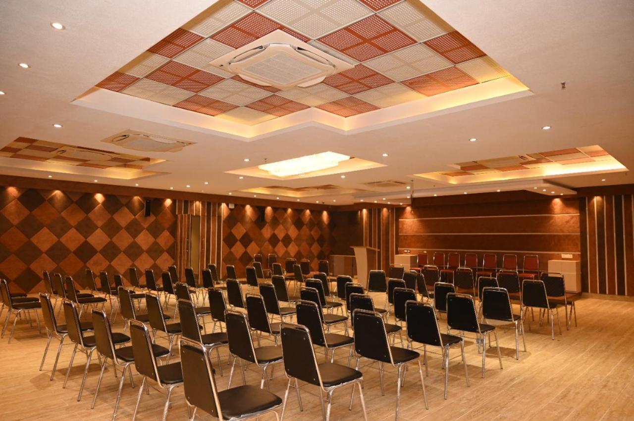 Hotel Mannat International 迪卡 外观 照片
