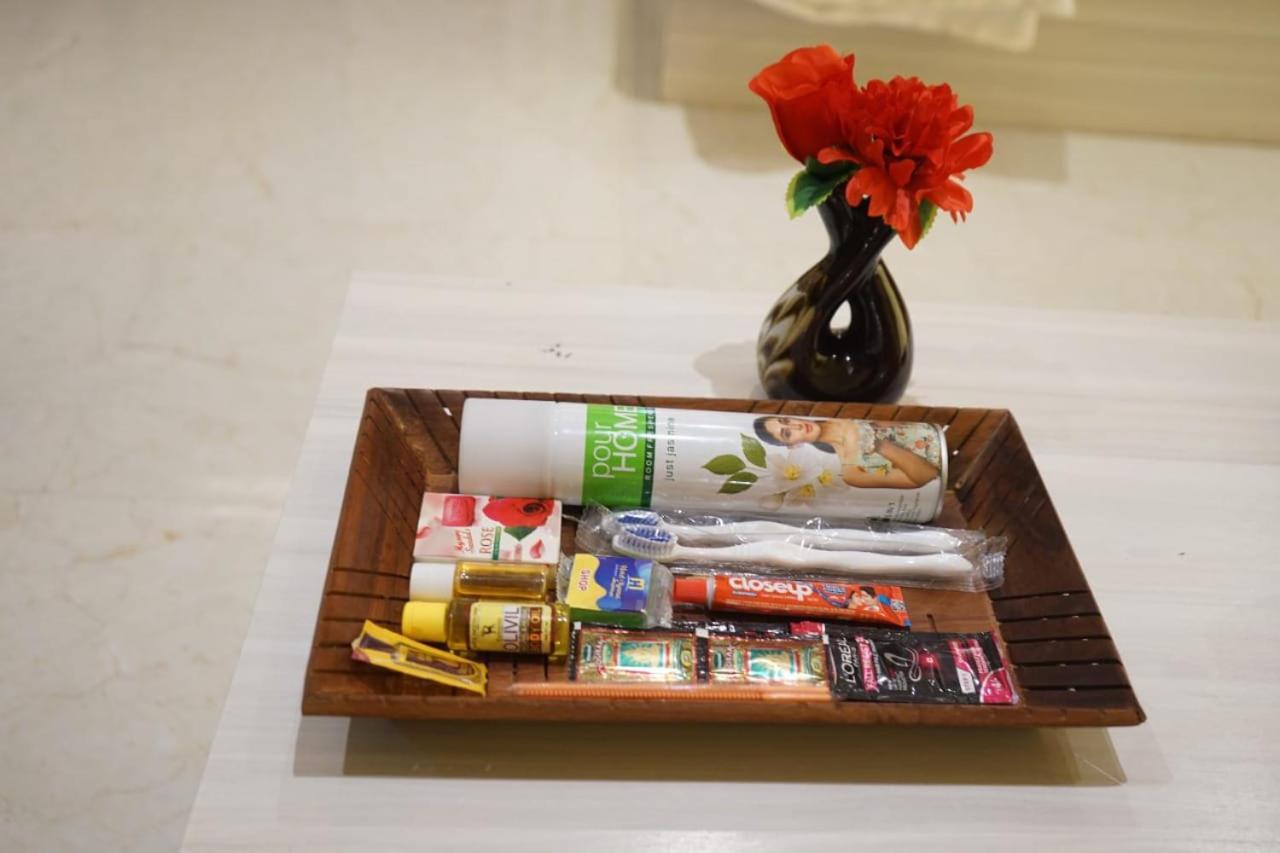 Hotel Mannat International 迪卡 外观 照片